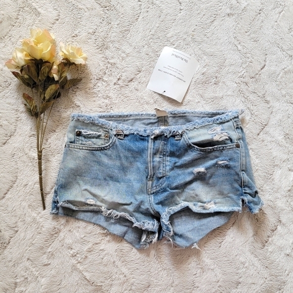 NSF Fringe Hem & Waist Hidden Button Close Blue Denim Distressed Shorts Size 26 - Picture 1 of 11